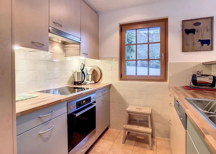 Reine Des Pres Rez فيربير