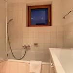 Reine Des Pres Rez Apartment